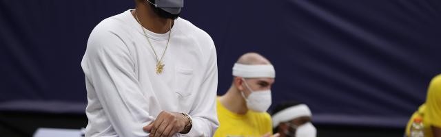 星空体育-浓眉伤停却有新角色 场边积极发声宛若球队助教