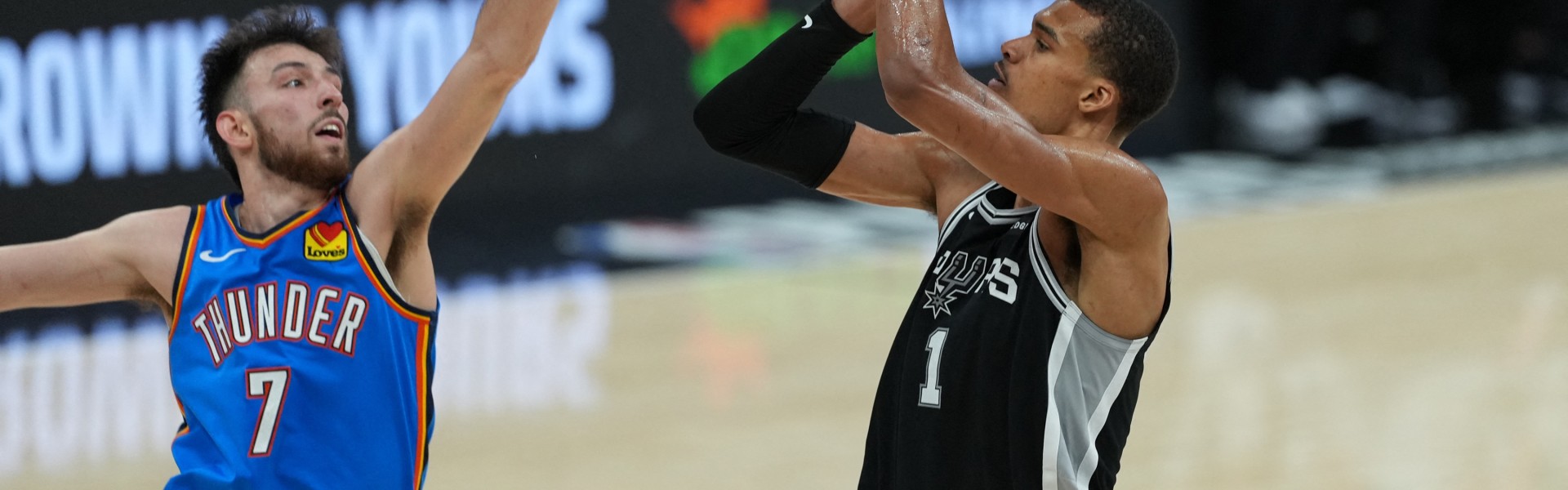 星空官方网站-NBA彩经：文班亚马再显威力 马刺主场击败雷霆